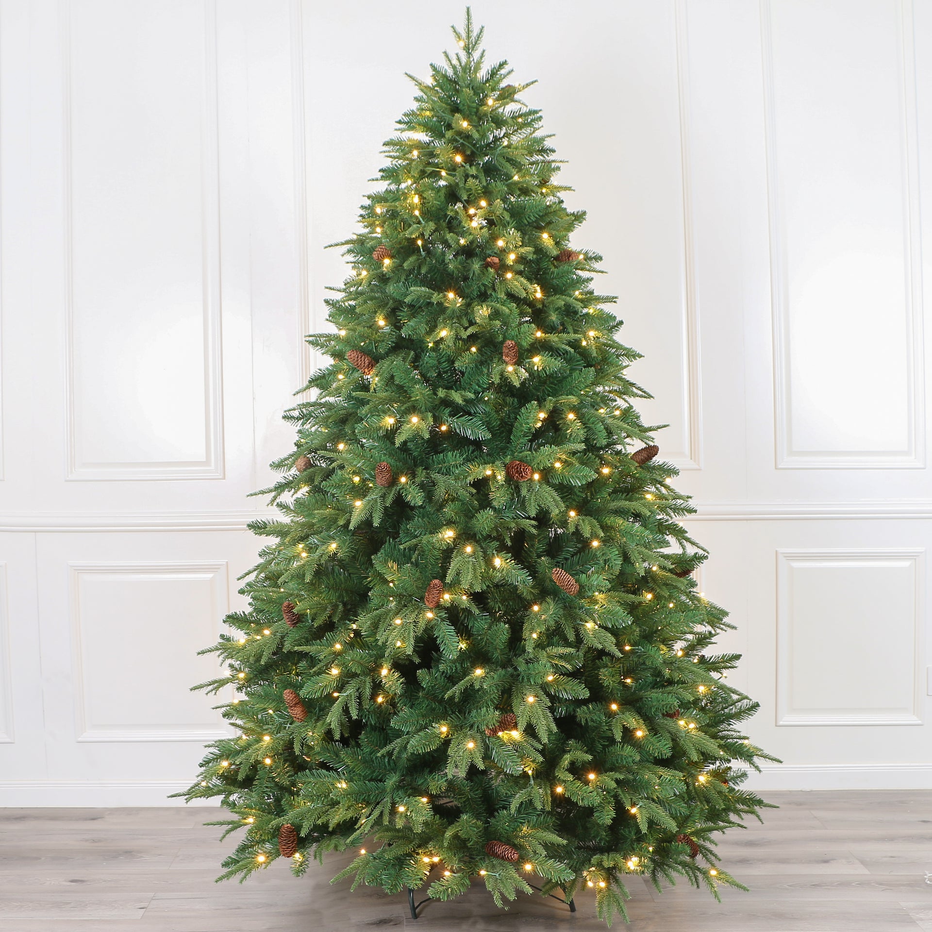 JC Kozalaklı İğne Yaprak Yeşil Yılbaşı Ağacı 180cm (Kendinden Led'li)