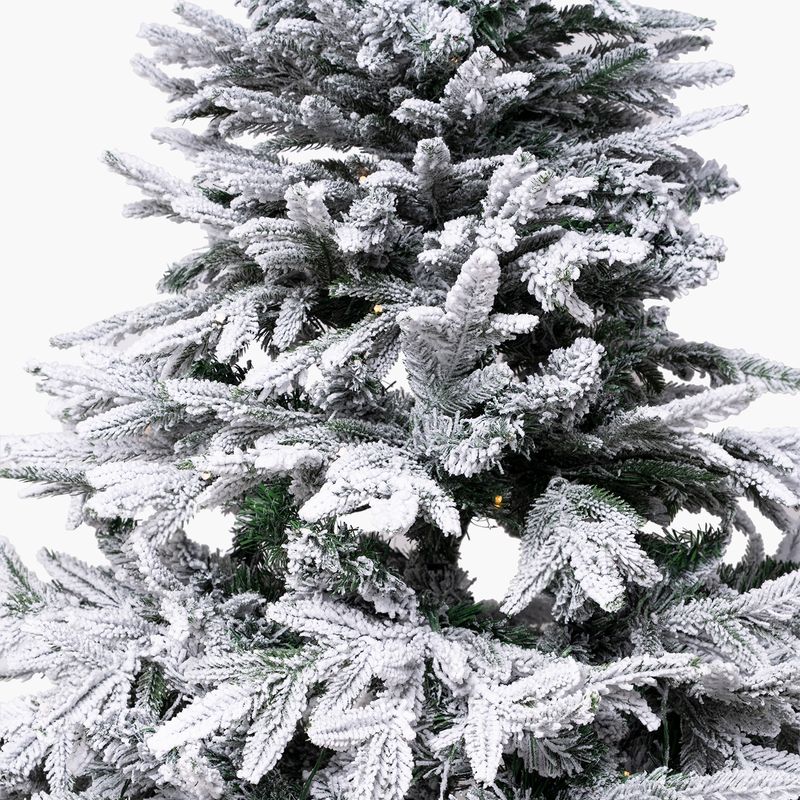 JC Karlı Geniş Yaprak Yılbaşı Ağacı 210cm (Kendinden Led'li)