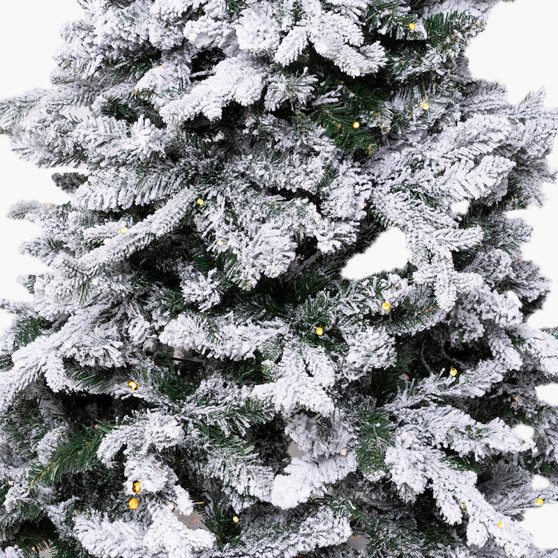 JC Karlı Dolgun Yaprak Yılbaşı Ağacı 300cm (Kendinden Led'li)